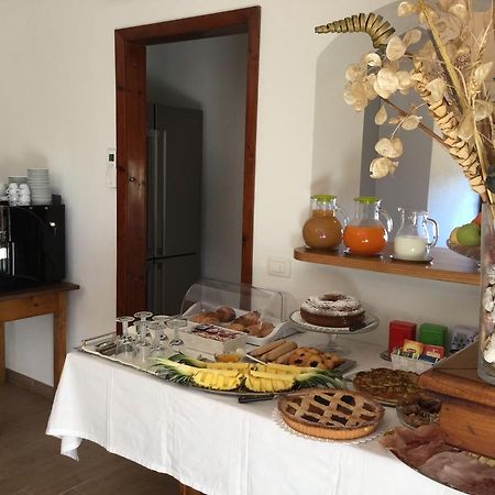 Bed and Breakfast Il Giardino Di Daniela San Teodoro  Exterior foto